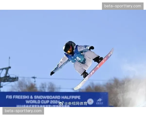 蔡雪桐单板滑雪U型场地谢幕 五届冬奥征程战术风格演变回顾